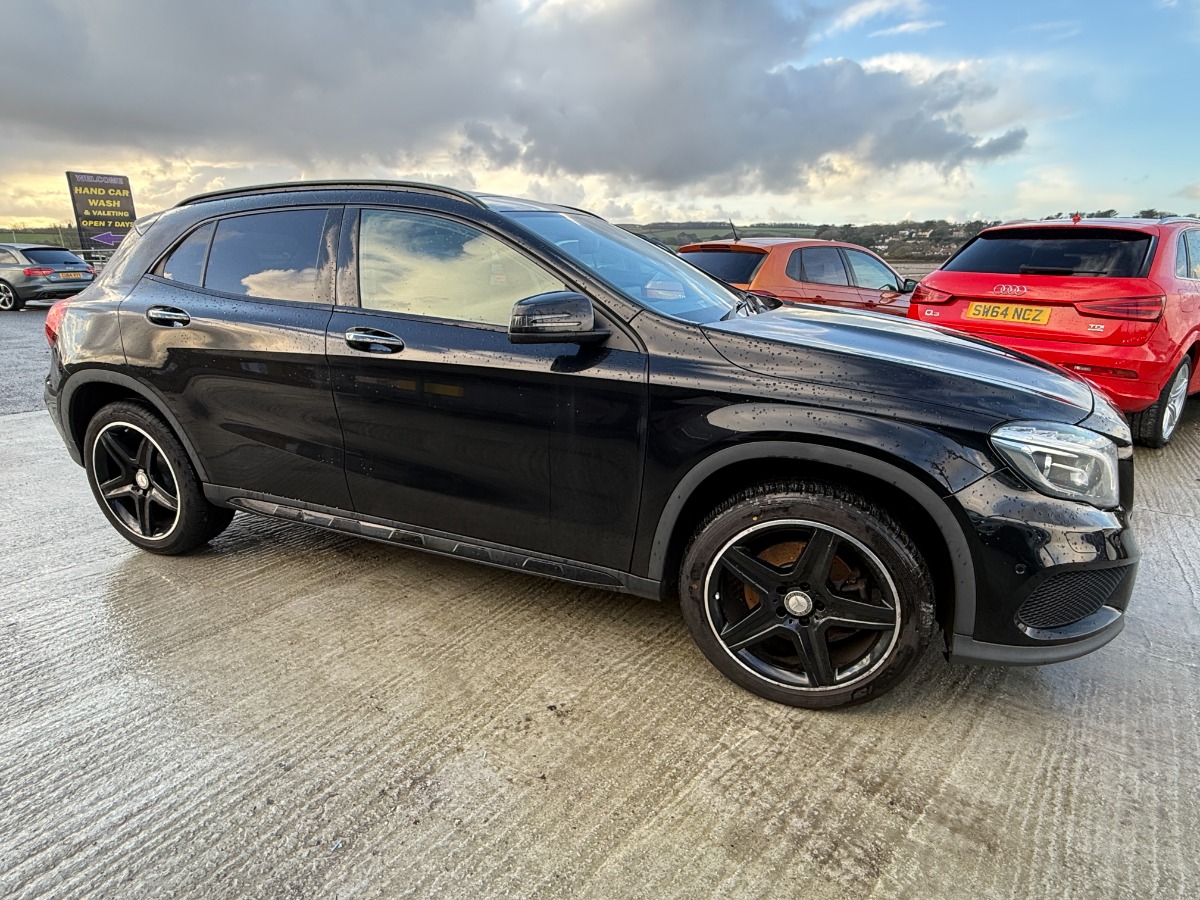 Mercedes Benz GLA Hatchback
