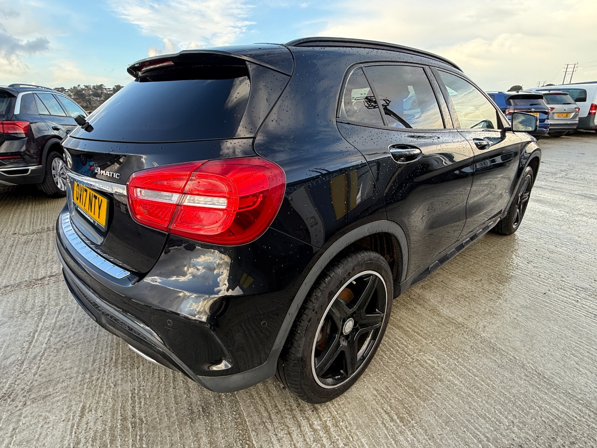Mercedes Benz GLA Hatchback
