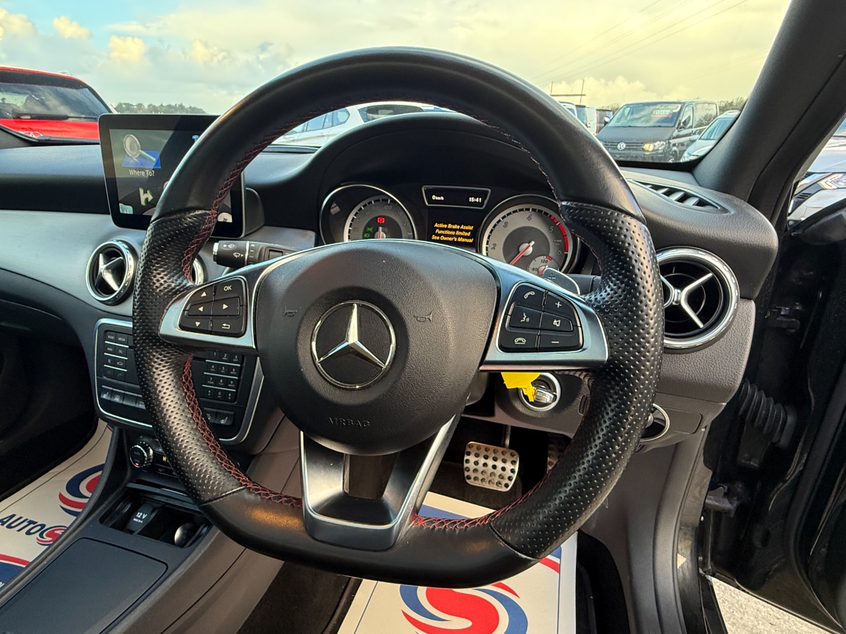 Mercedes Benz GLA Hatchback