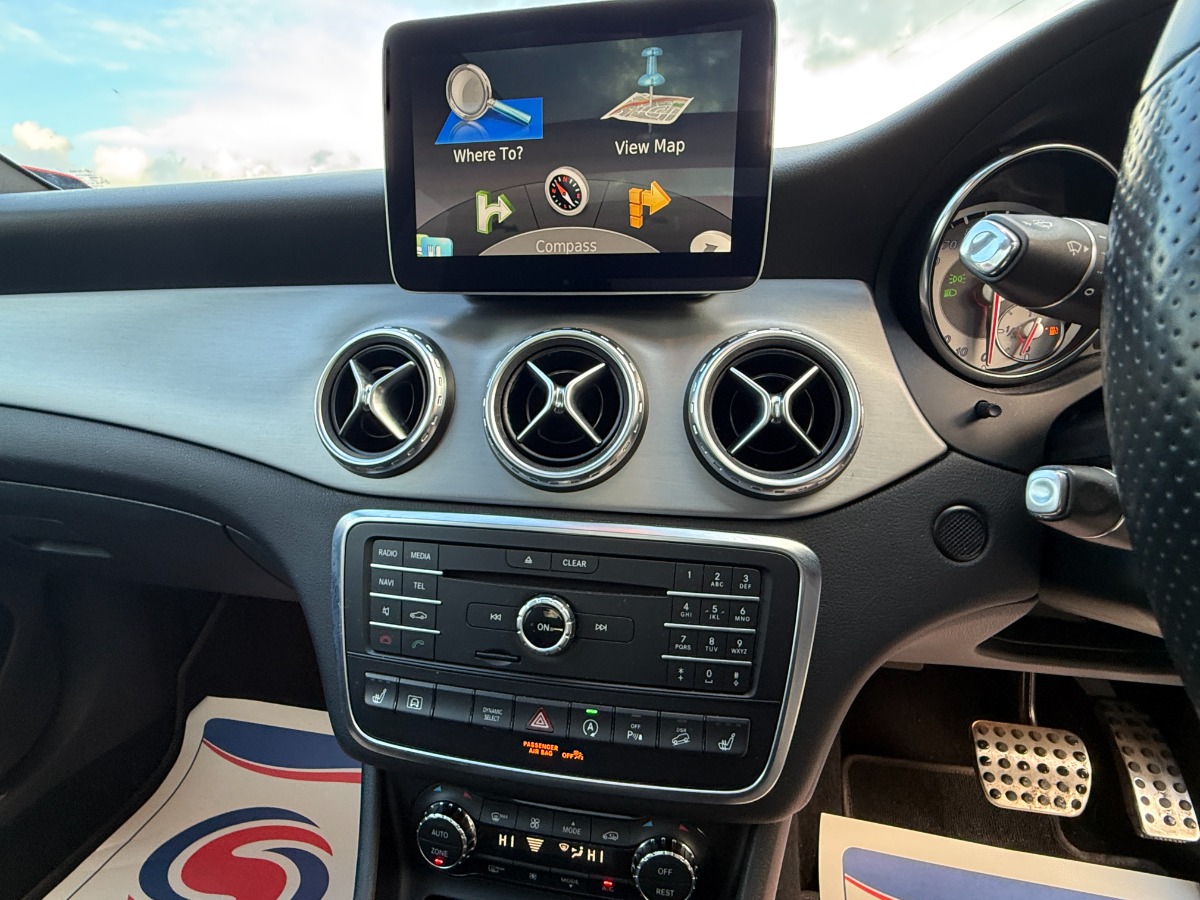 Mercedes Benz GLA Hatchback