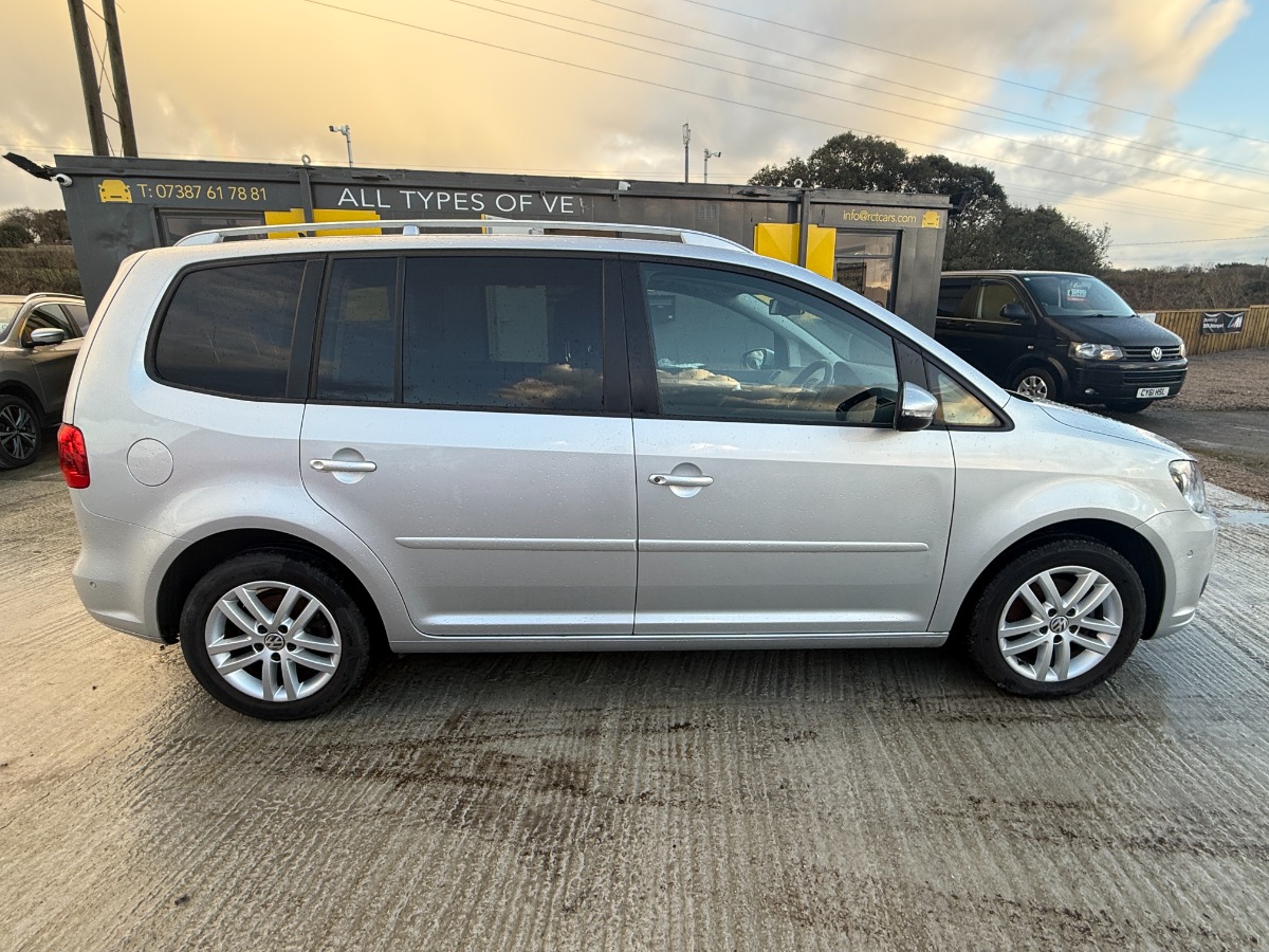 Volkswagen Touran MPV