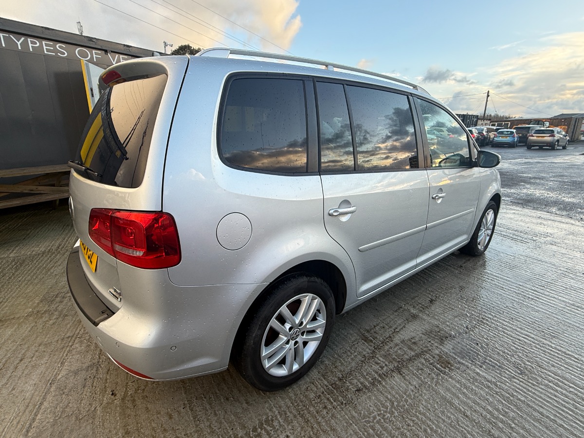 Volkswagen Touran MPV
