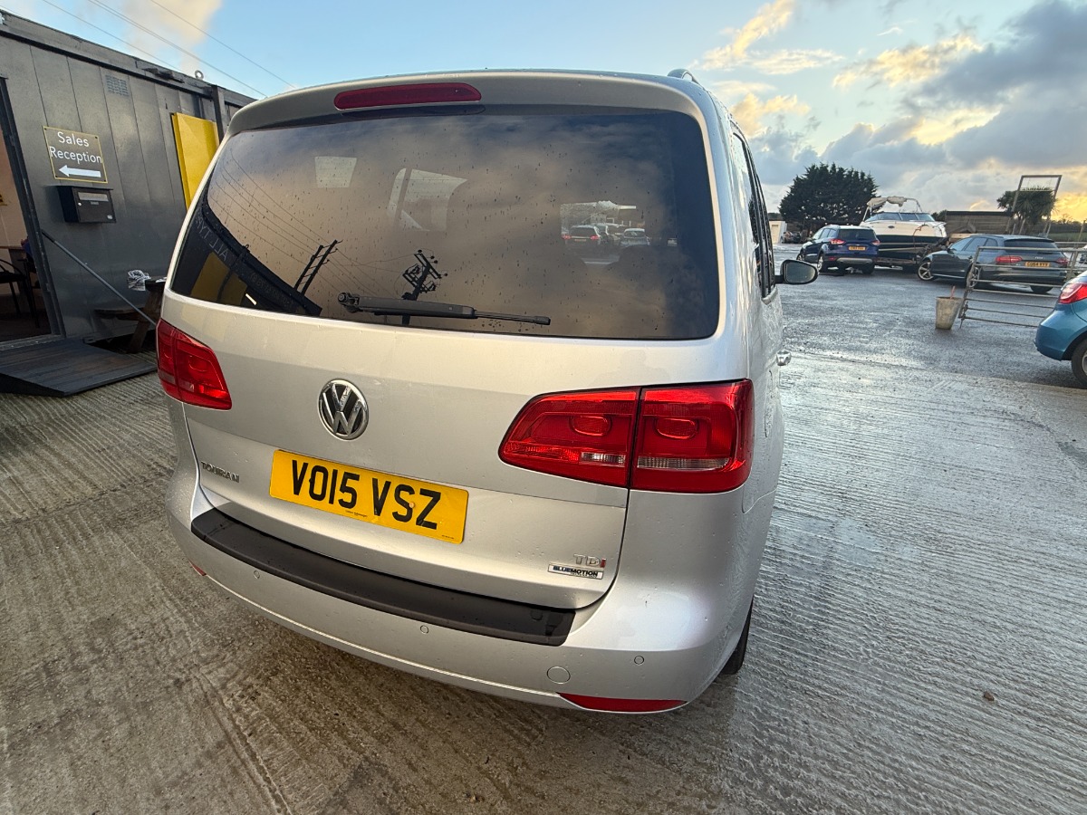Volkswagen Touran MPV