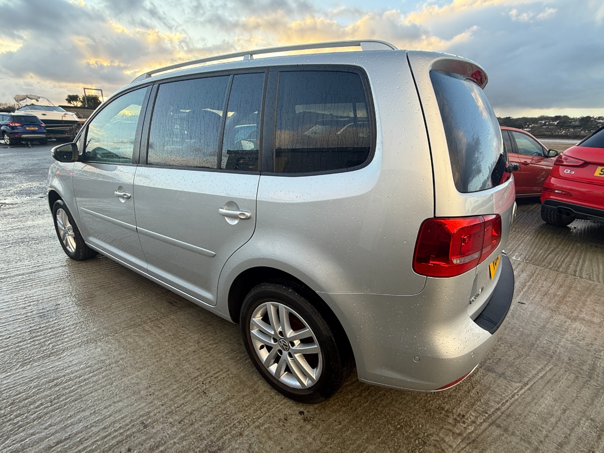 Volkswagen Touran MPV