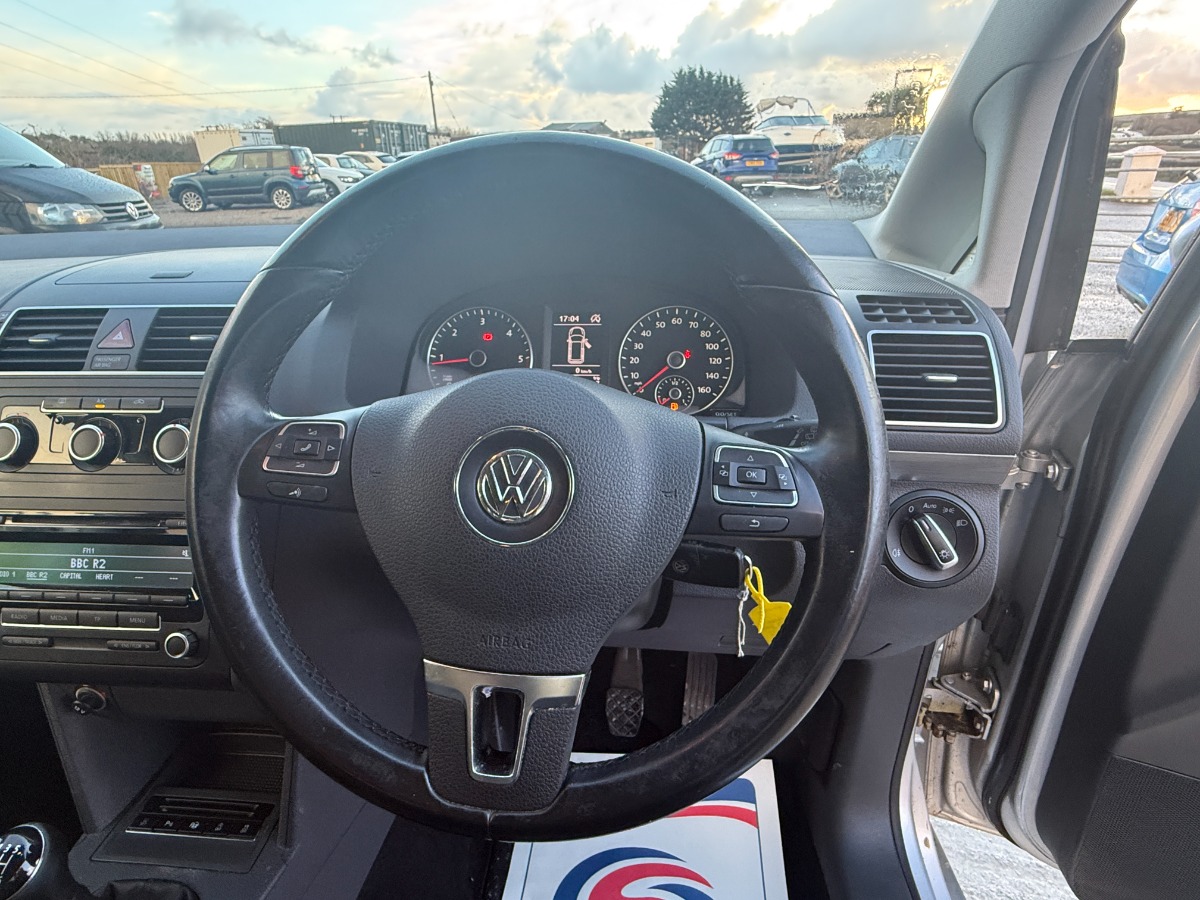 Volkswagen Touran MPV