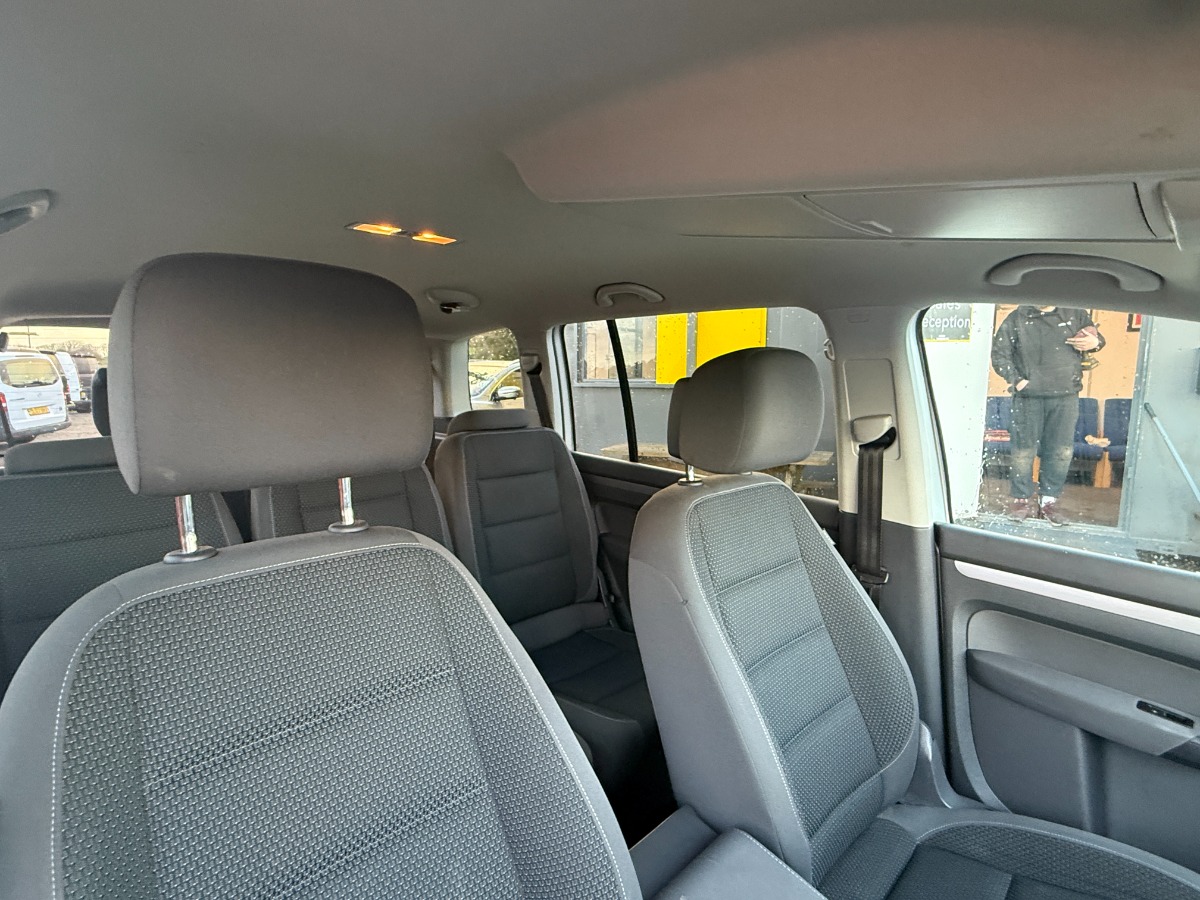 Volkswagen Touran MPV