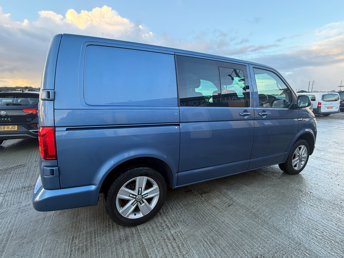 Volkswagen Transporter Kombi Crewcab