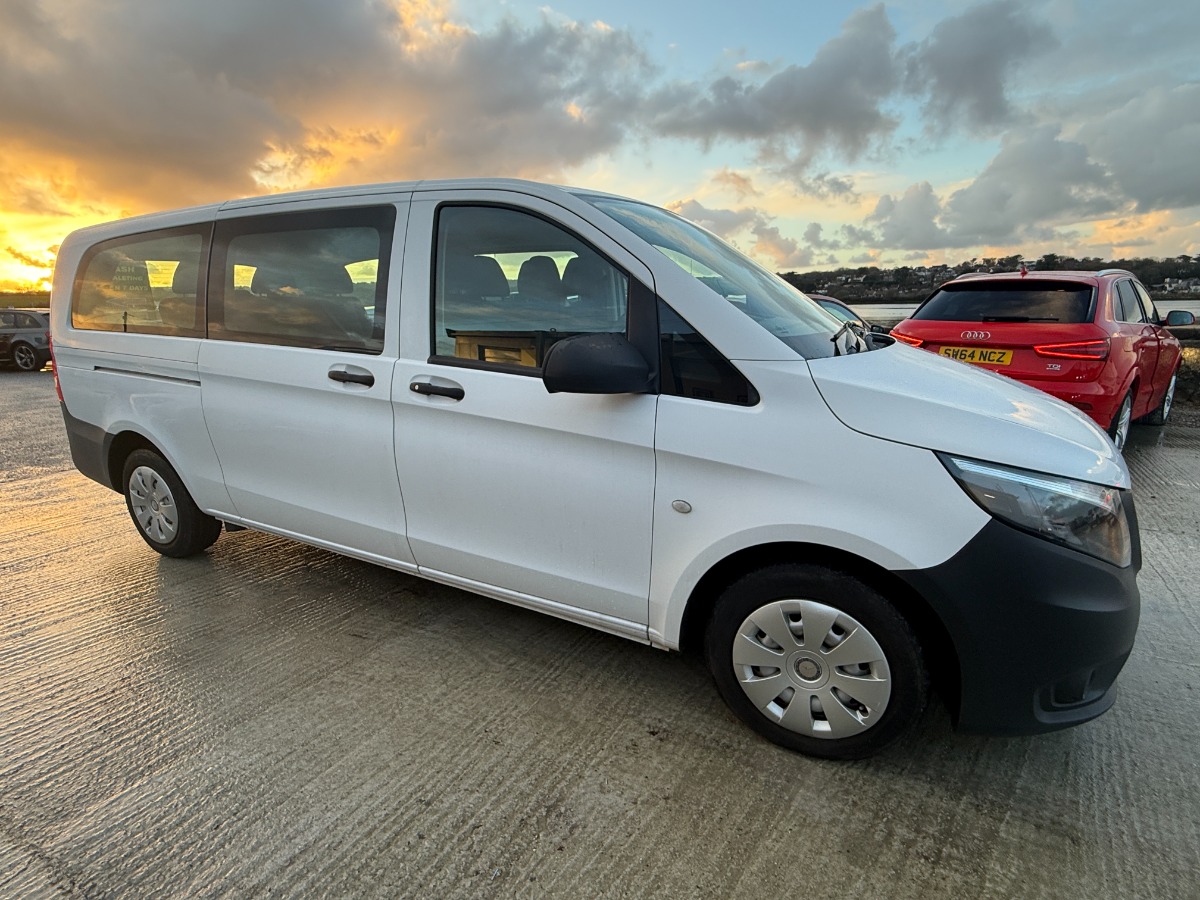 Mercedes Benz Vito Mini Bus