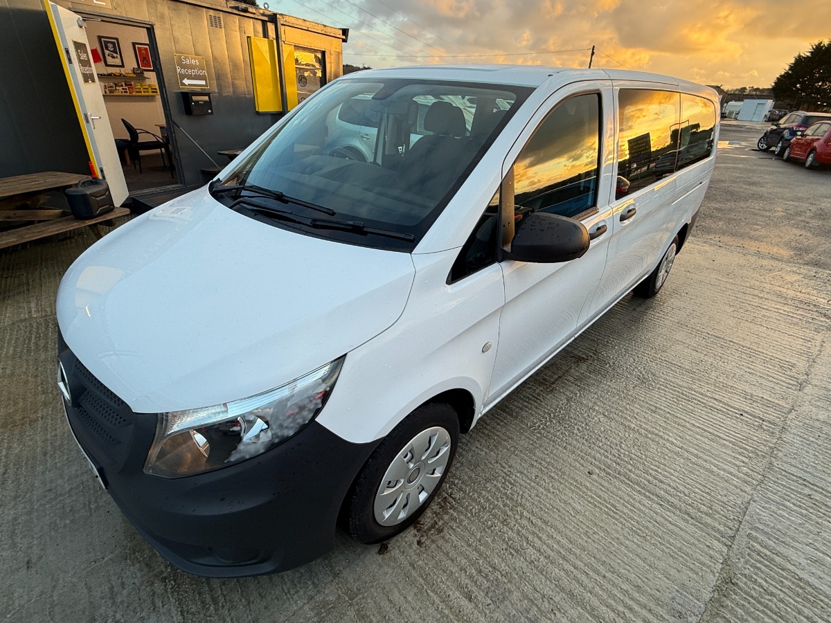 Mercedes Benz Vito Mini Bus