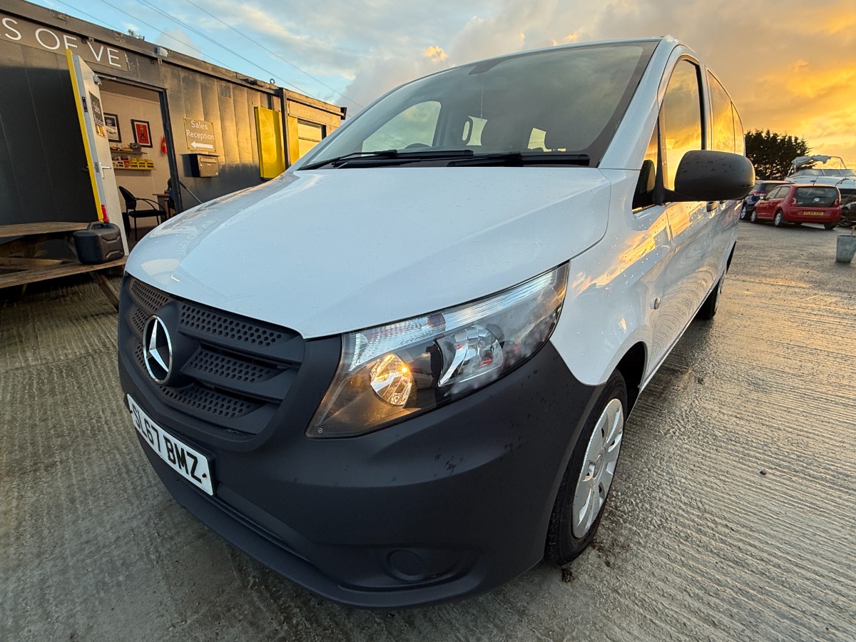 Mercedes Benz Vito Mini Bus