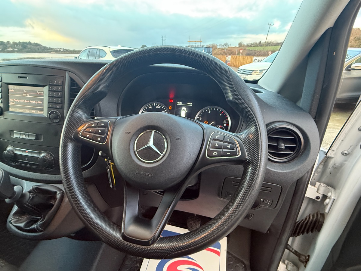 Mercedes Benz Vito Mini Bus