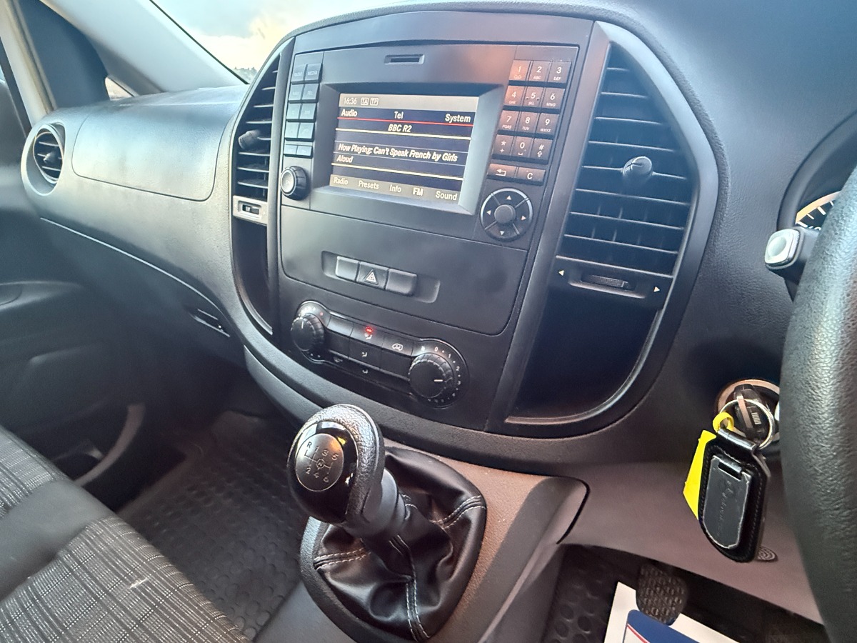 Mercedes Benz Vito Mini Bus
