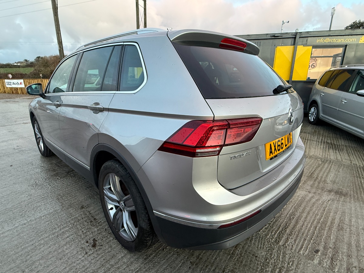 Volkswagen Tiguan SUV