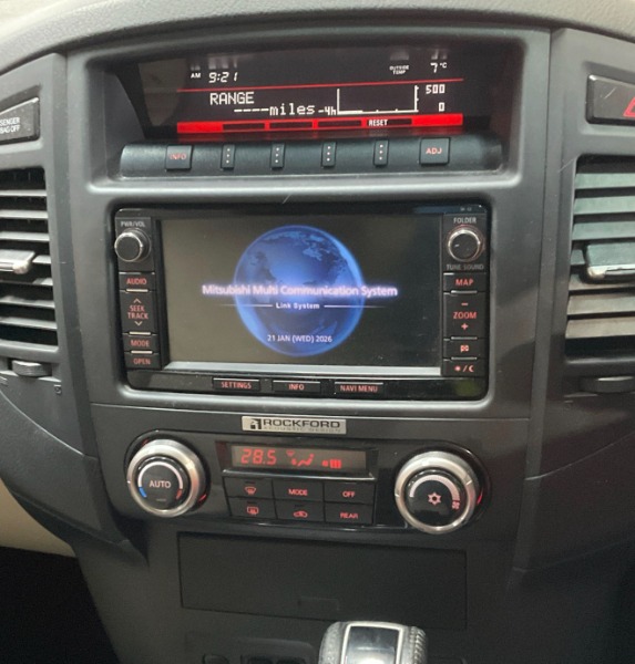 Mitsubishi Shogun SUV