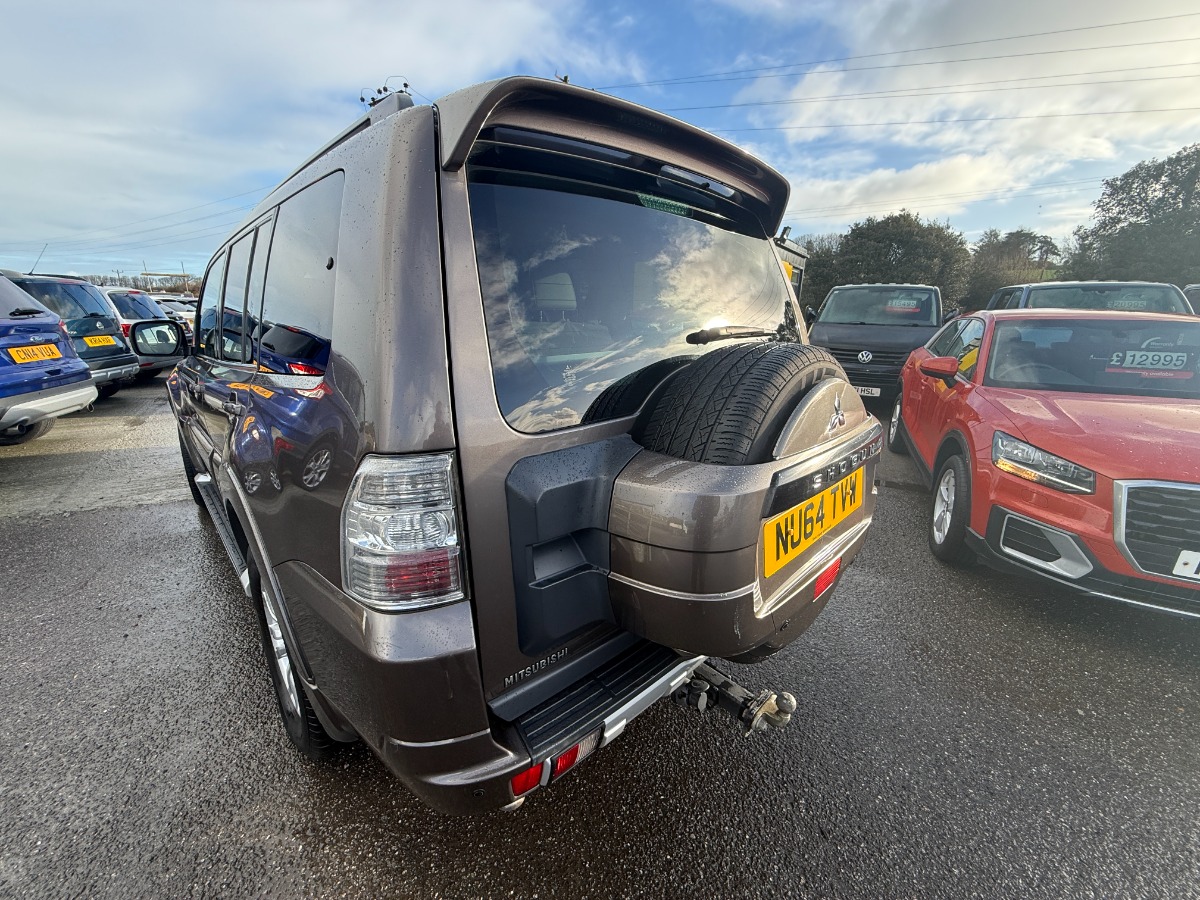 Mitsubishi Shogun SUV