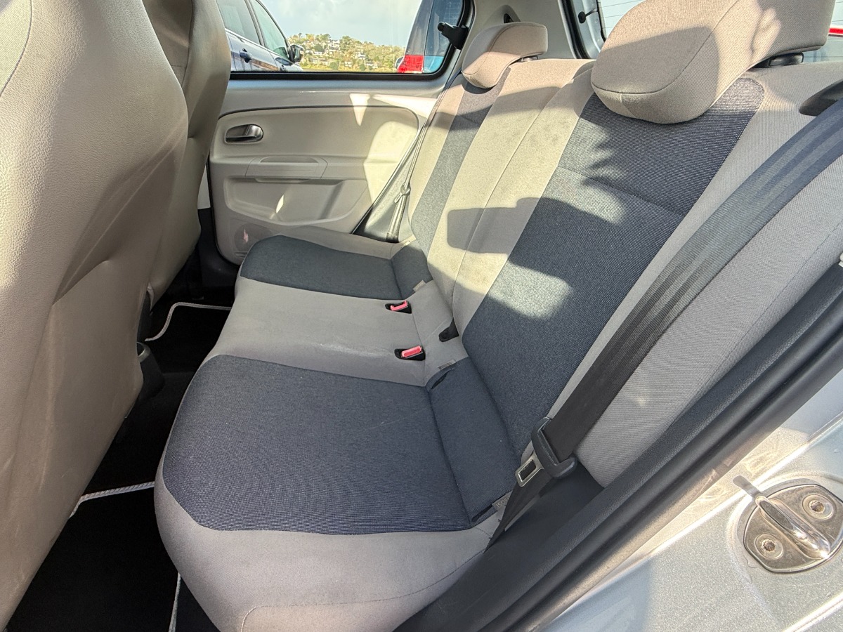 Volkswagen UP! Hatchback