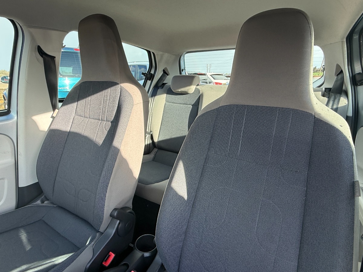 Volkswagen UP! Hatchback