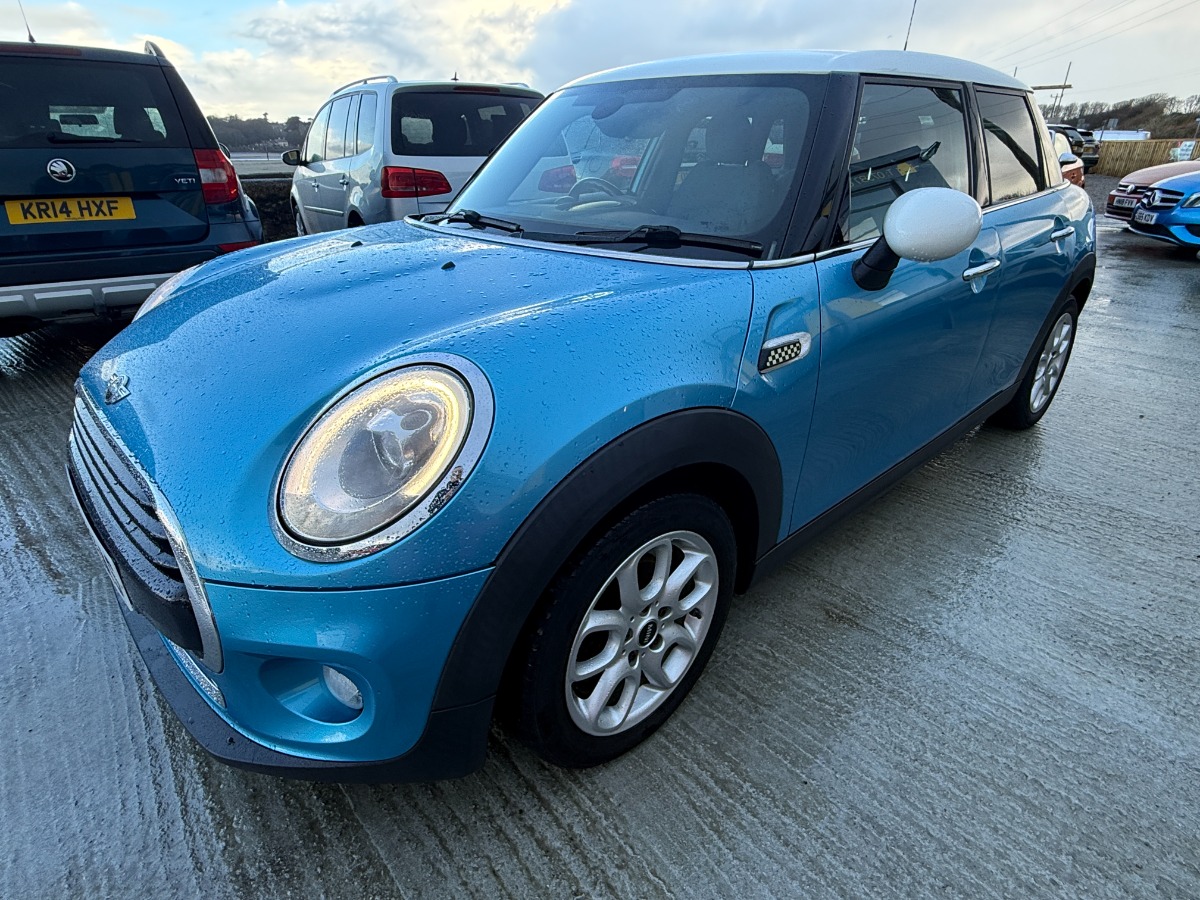 MINI Cooper Hatchback