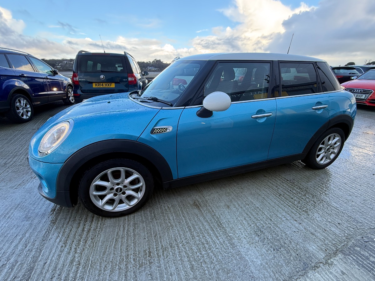 MINI Cooper Hatchback