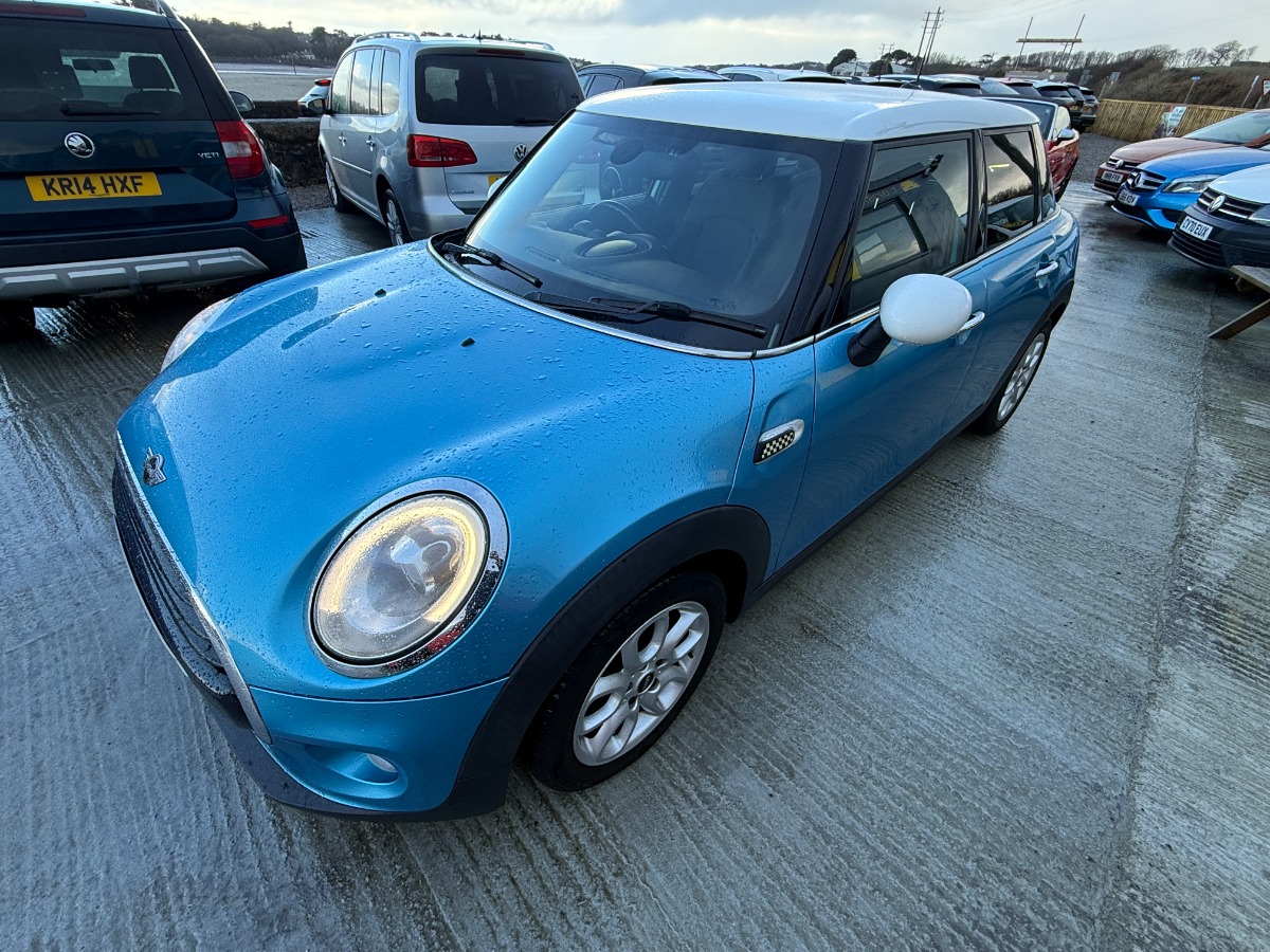 MINI Cooper Hatchback