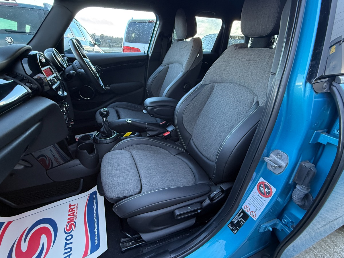 MINI Cooper Hatchback