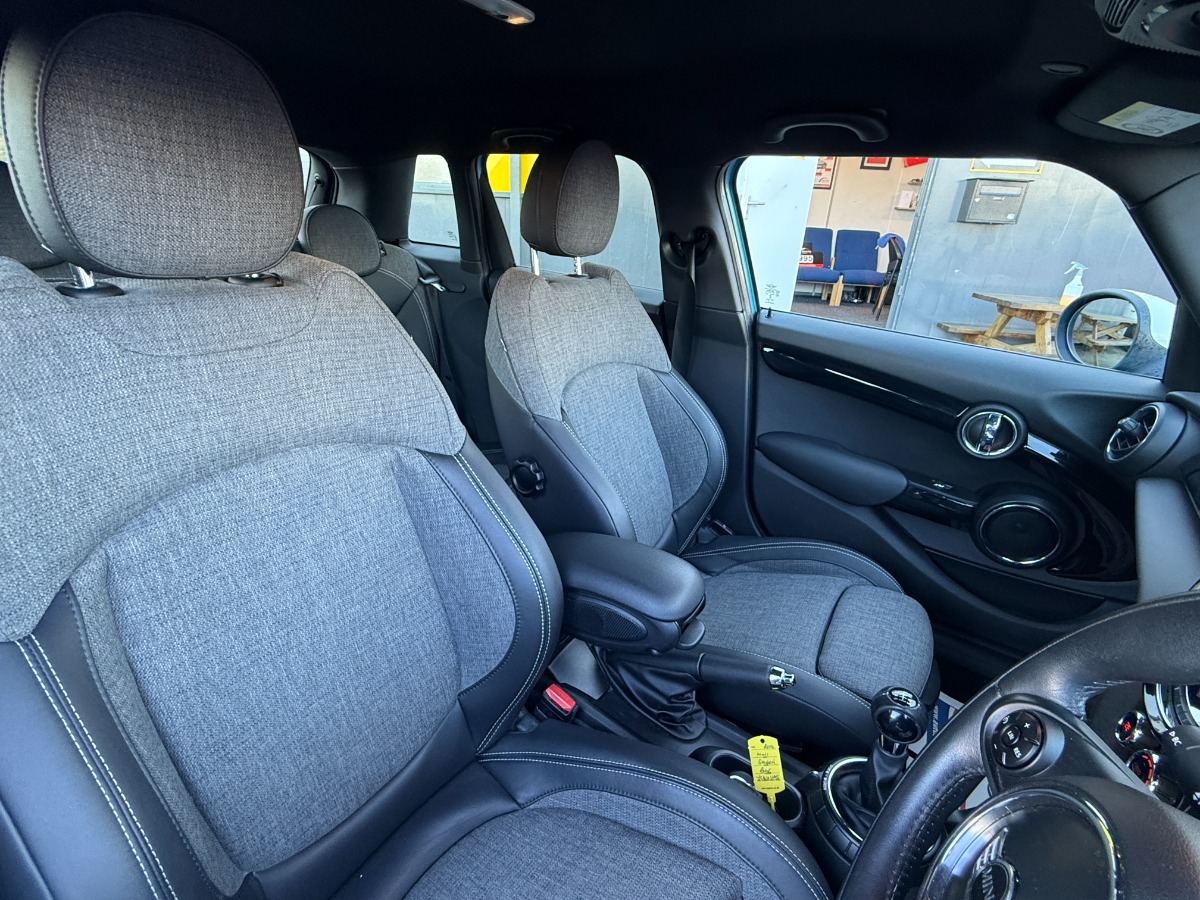 MINI Cooper Hatchback