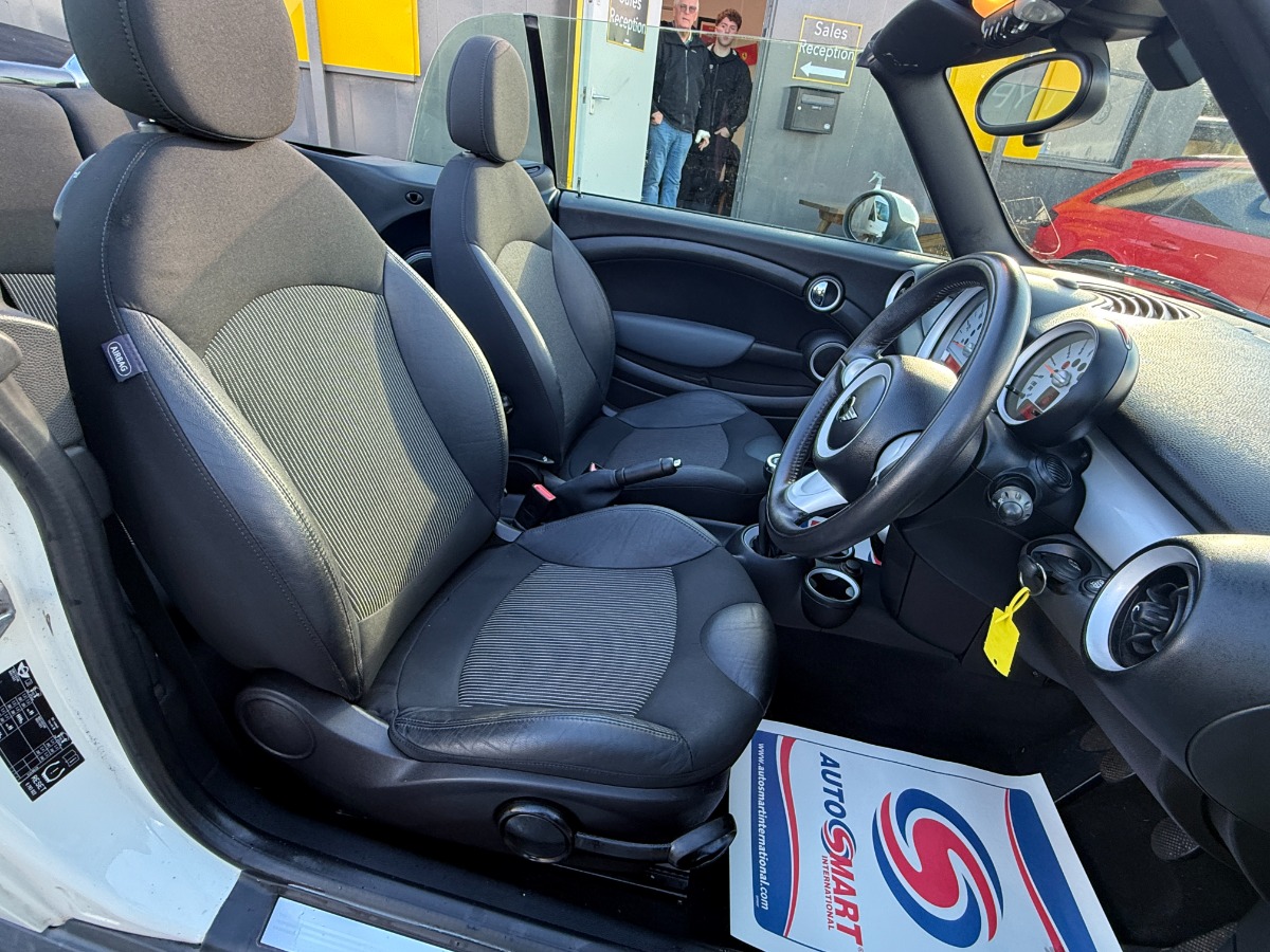 MINI Cooper convertible Convertable