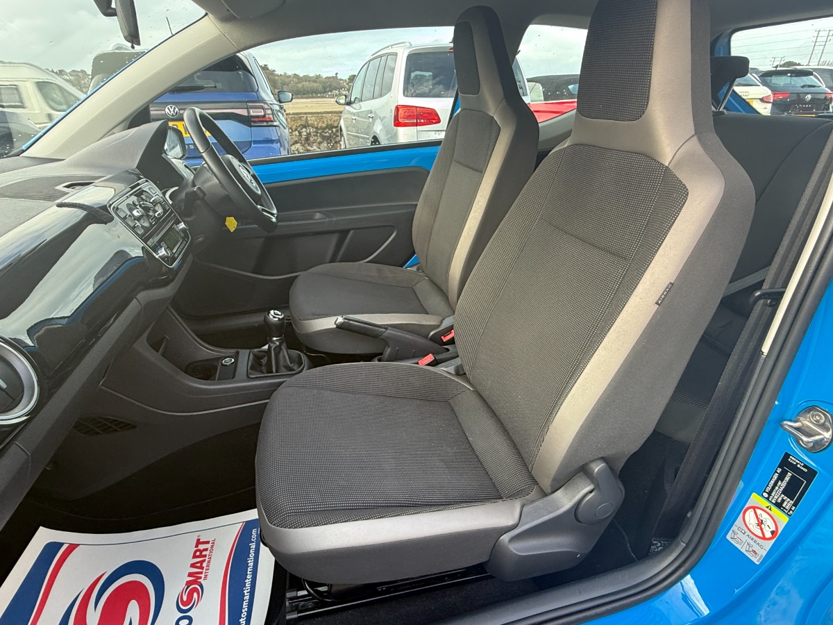 Volkswagen UP! Hatchback