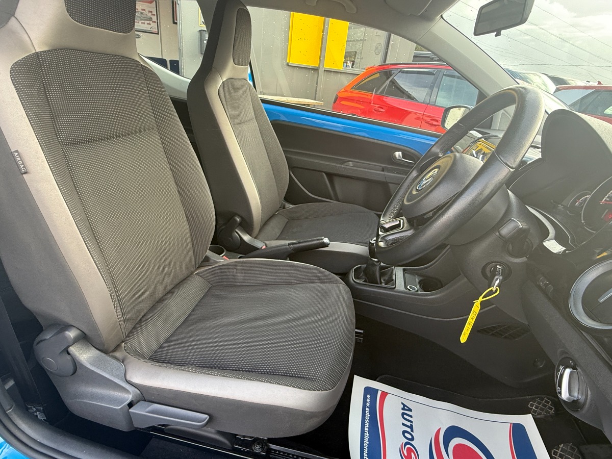 Volkswagen UP! Hatchback