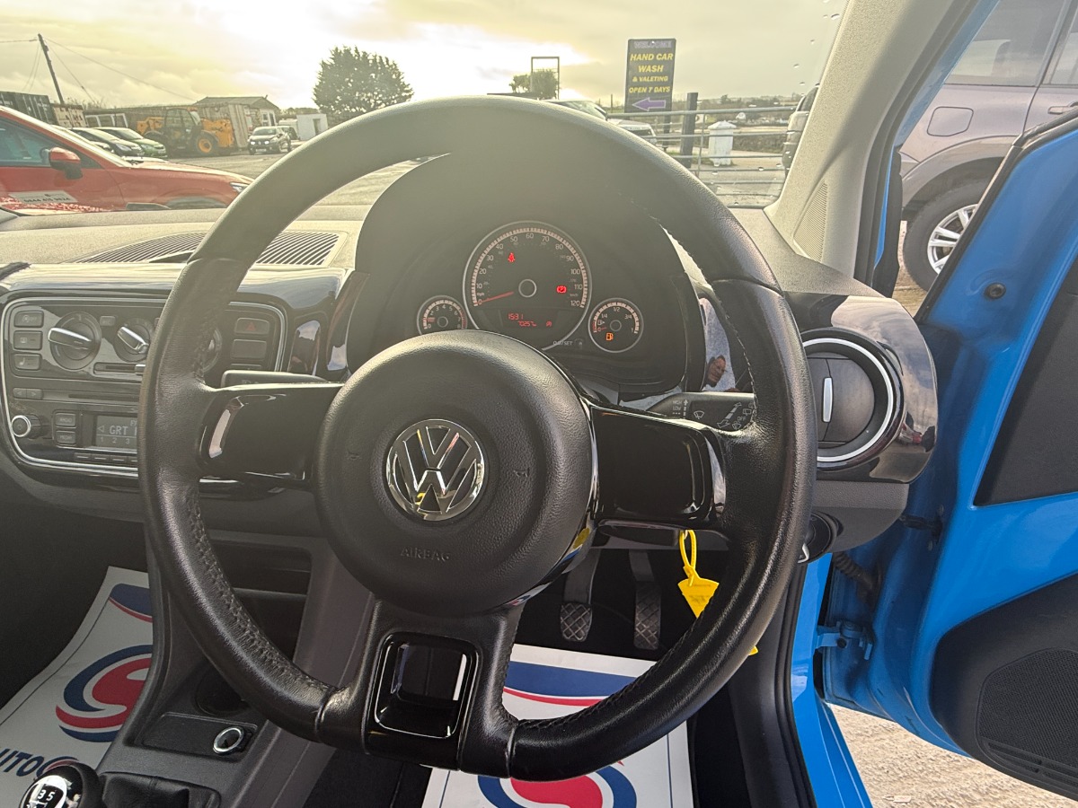 Volkswagen UP! Hatchback