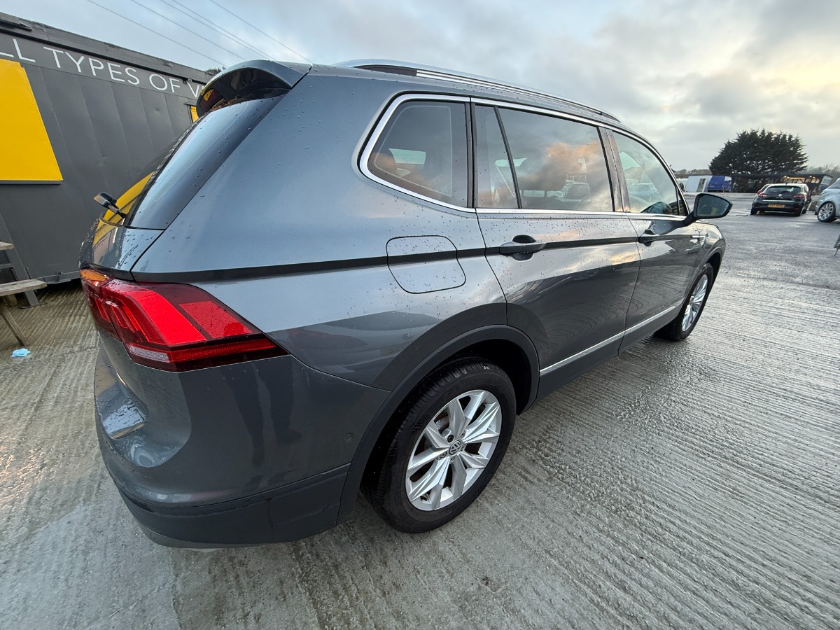 Volkswagen Tiguan Allspace MPV