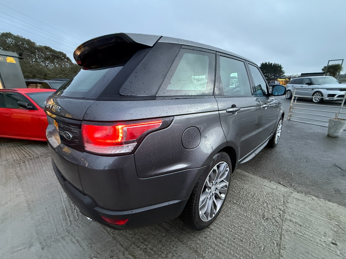 Land Rover Range Rover Sport SUV