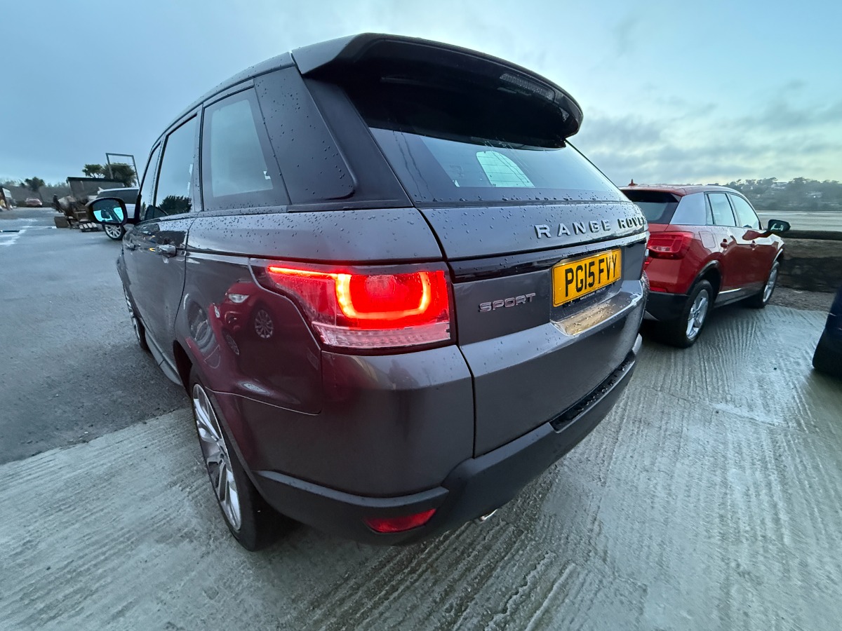 Land Rover Range Rover Sport SUV