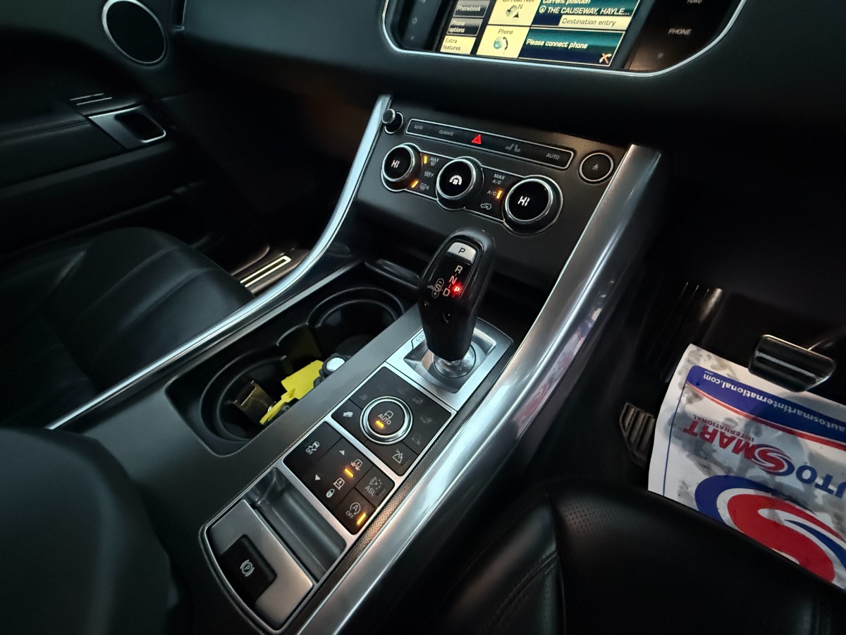 Land Rover Range Rover Sport SUV