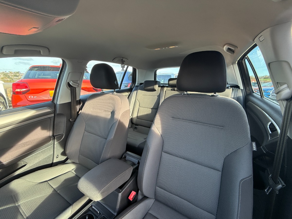 Volkswagen Golf Hatchback