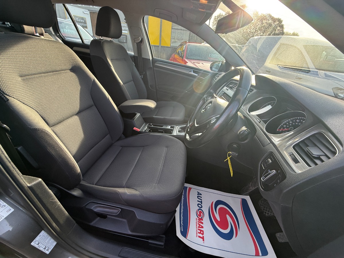 Volkswagen Golf Hatchback