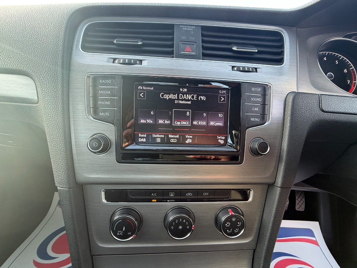 Volkswagen Golf Hatchback