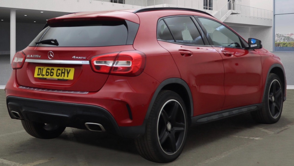 Mercedes Benz GLA SUV