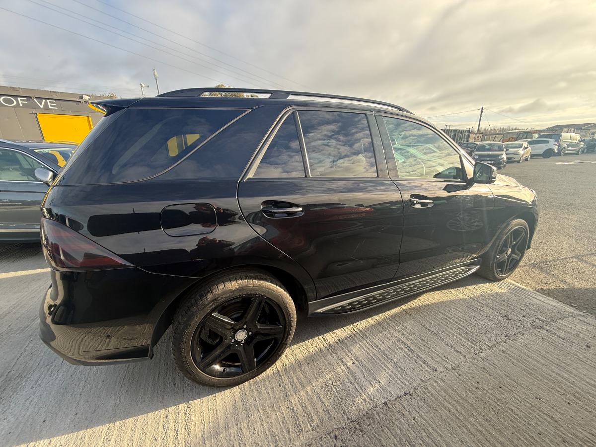 Mercedes Benz GLE SUV