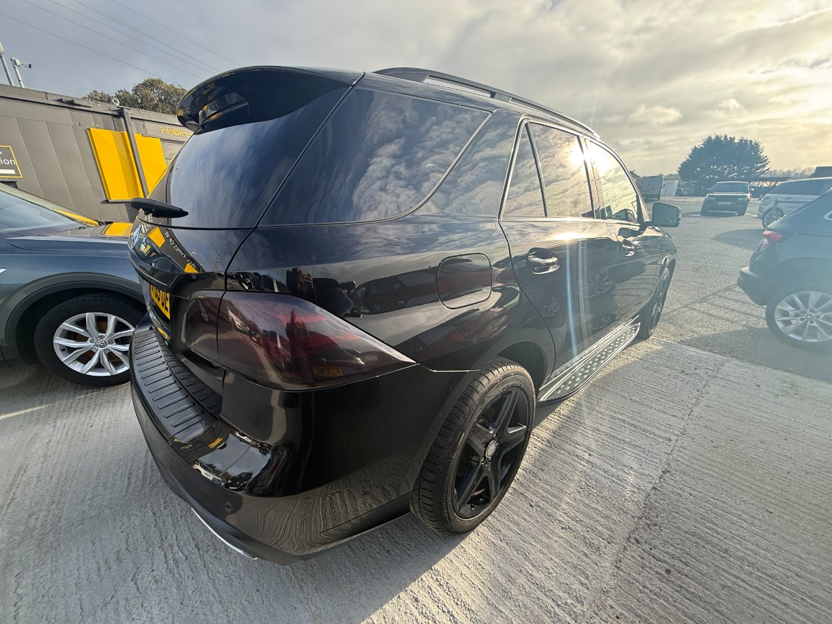 Mercedes Benz GLE SUV