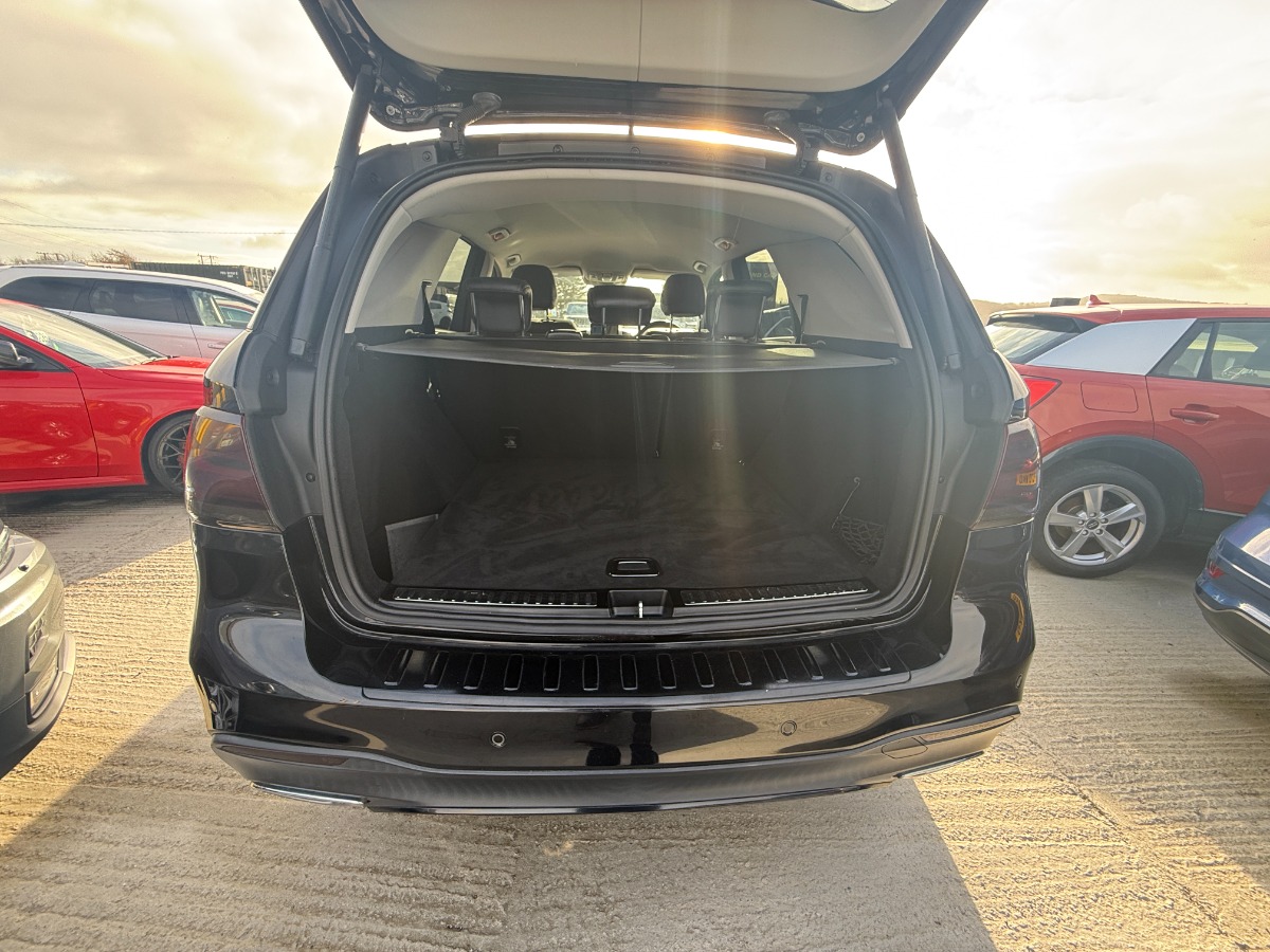 Mercedes Benz GLE SUV