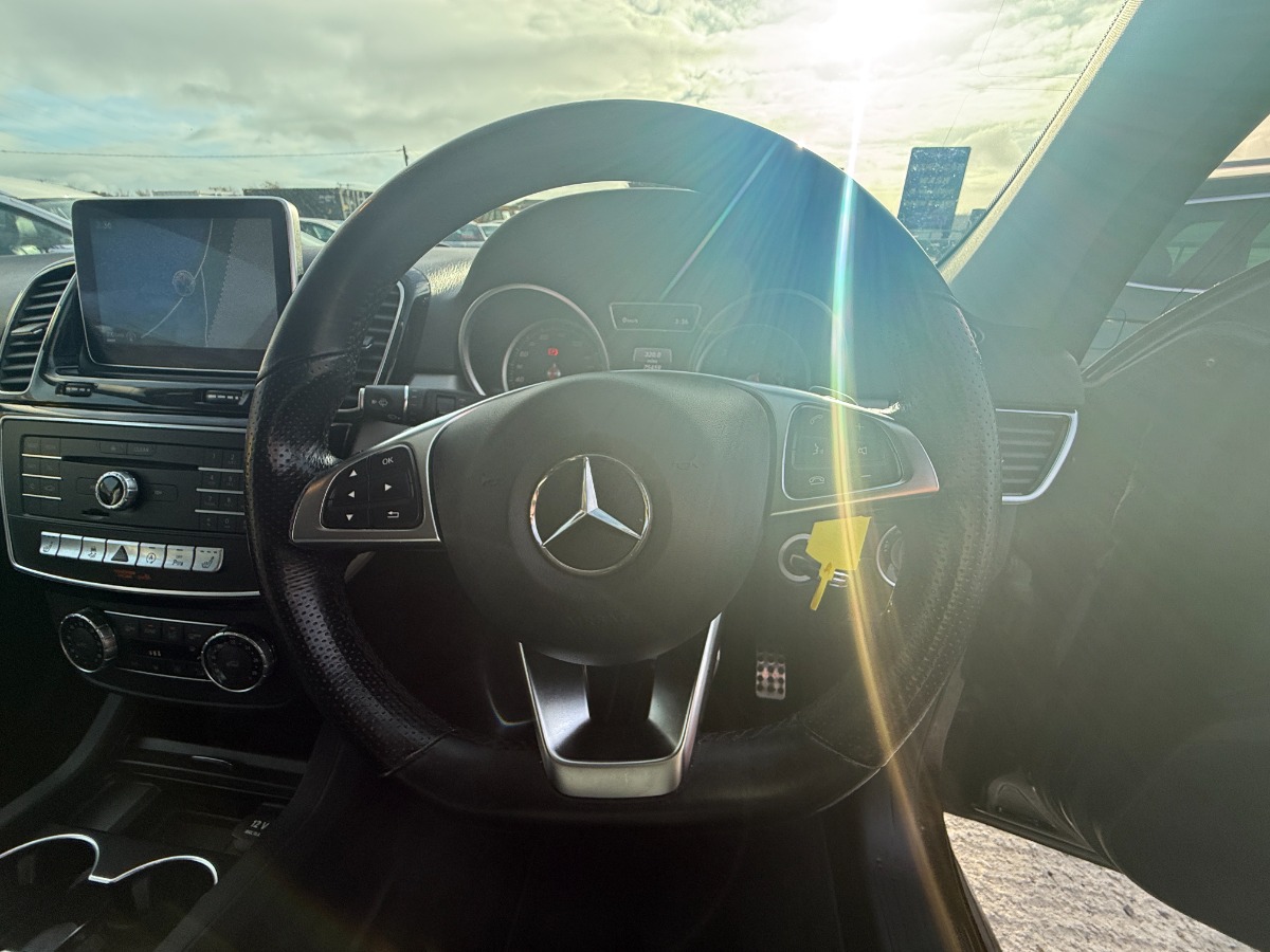 Mercedes Benz GLE SUV