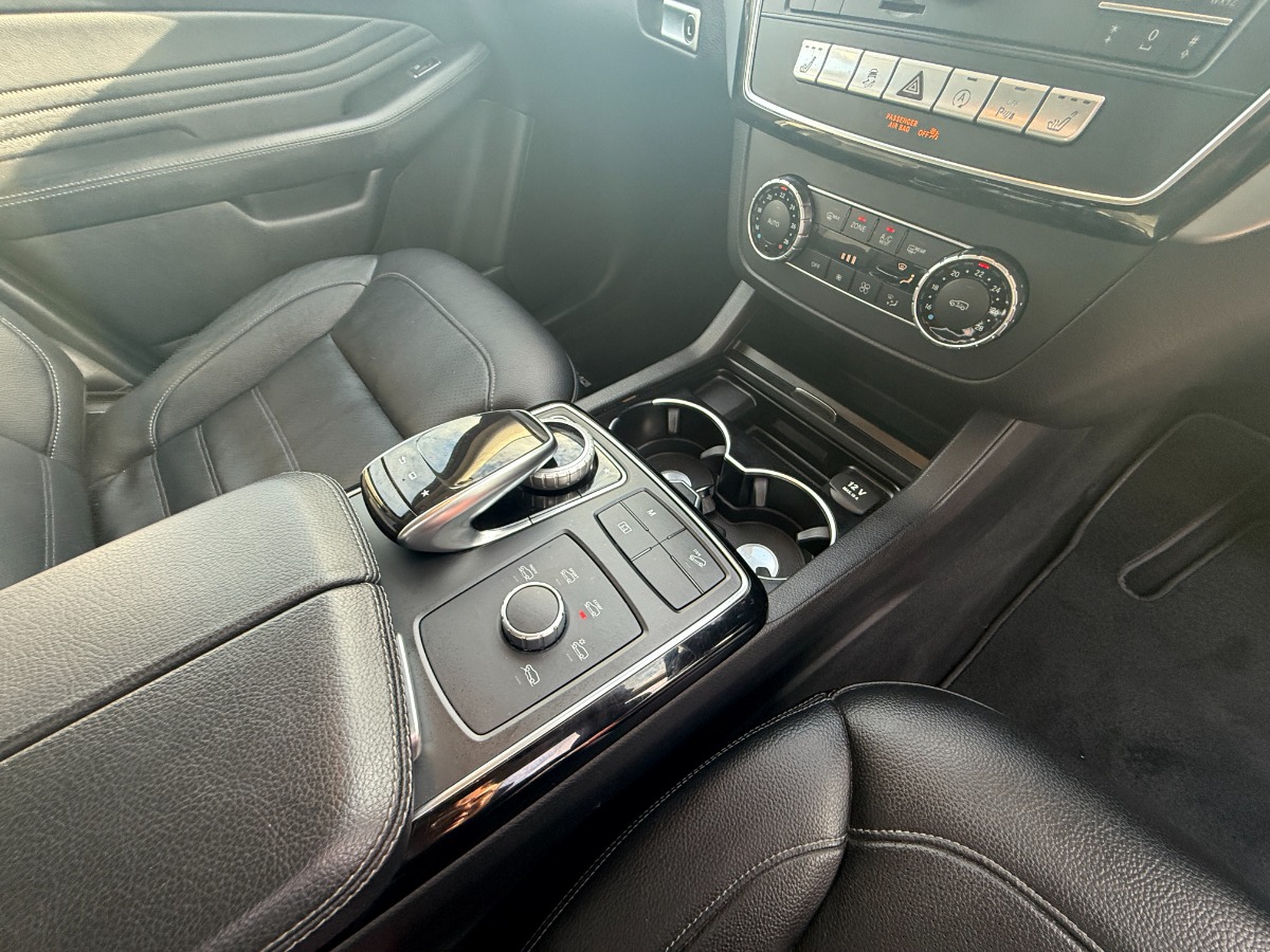 Mercedes Benz GLE SUV