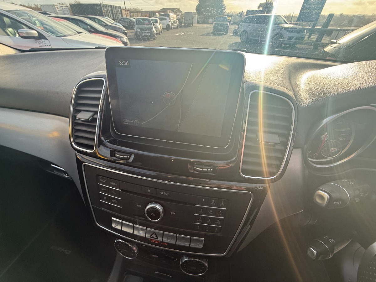 Mercedes Benz GLE SUV