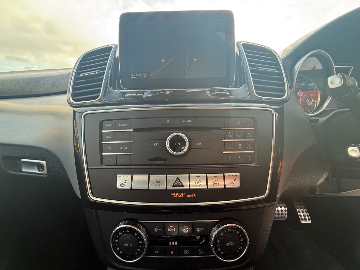 Mercedes Benz GLE SUV