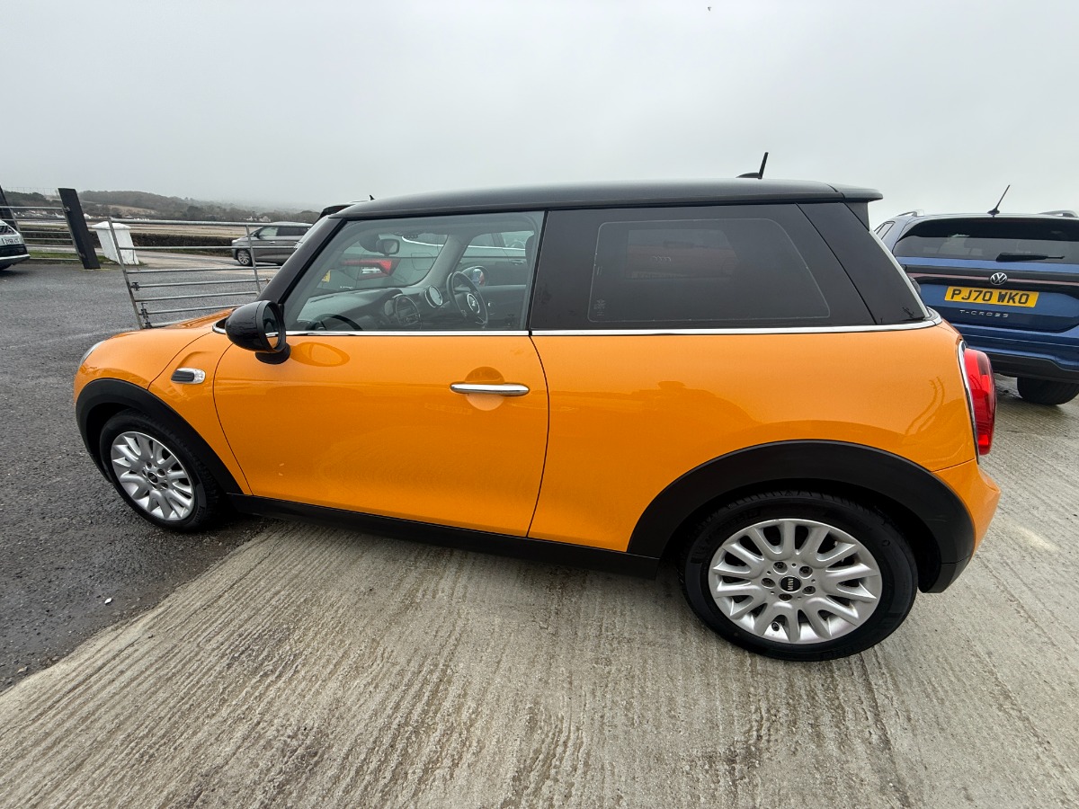 MINI Cooper Hatchback