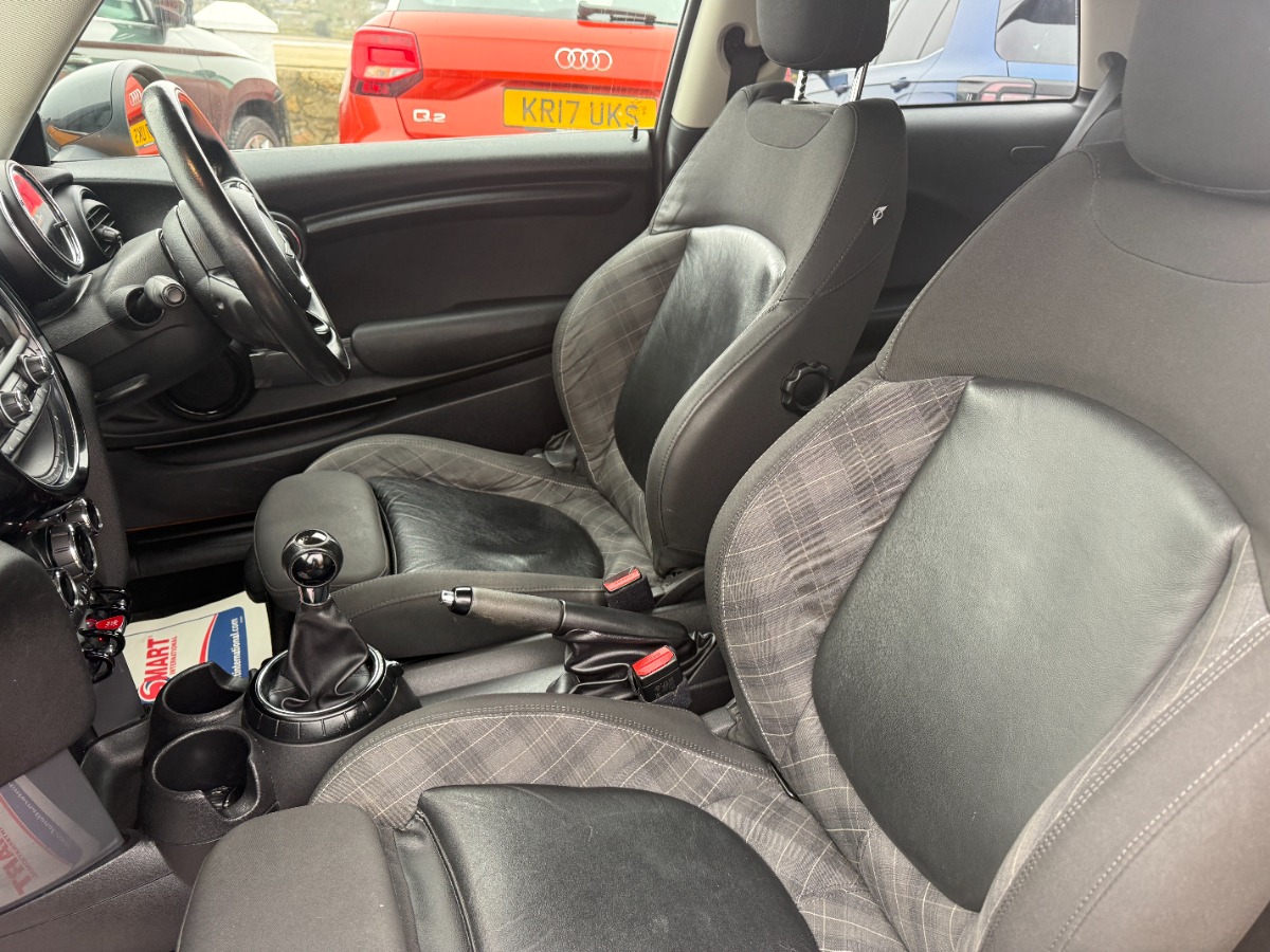 MINI Cooper Hatchback