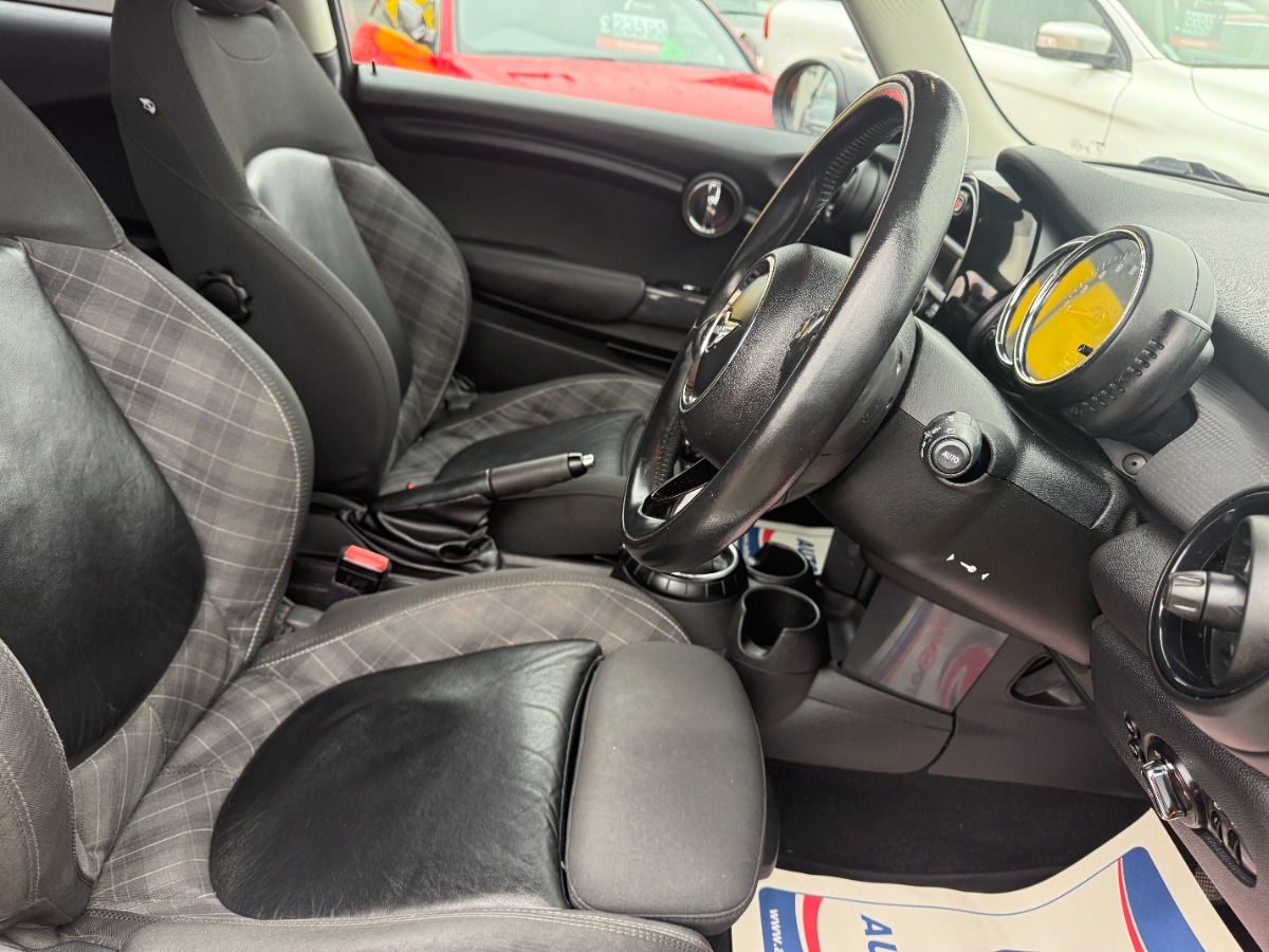 MINI Cooper Hatchback