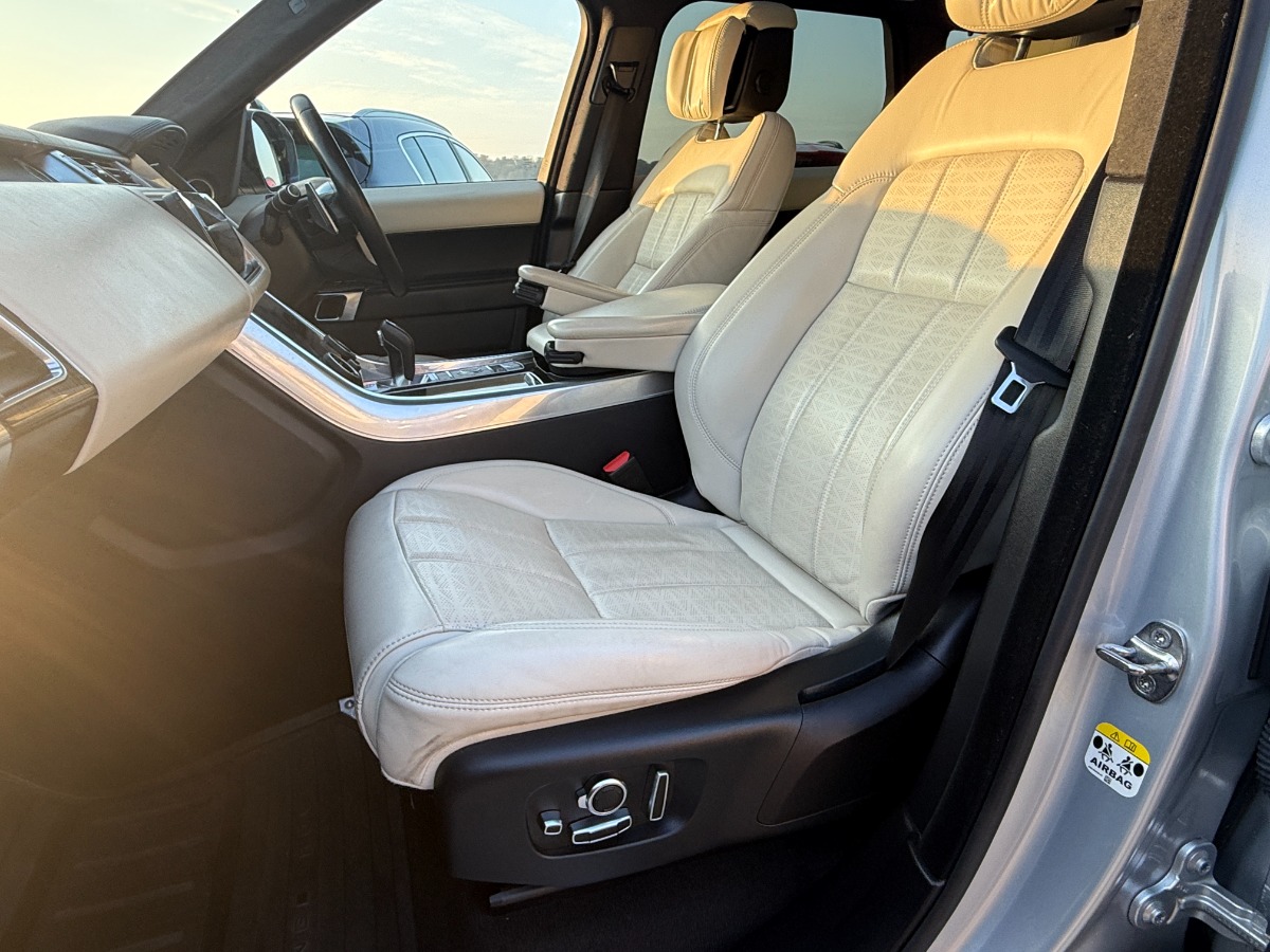 Land Rover Range Rover Sport SUV