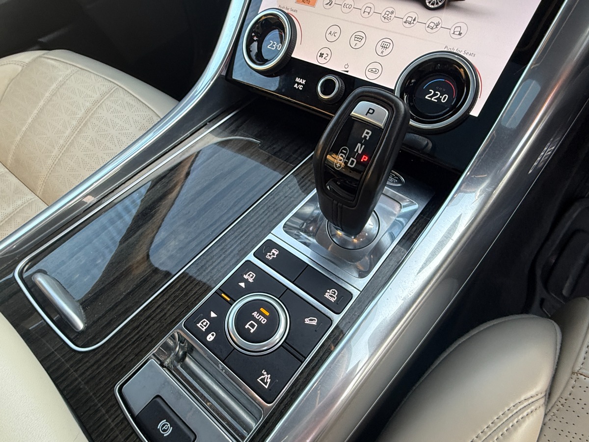 Land Rover Range Rover Sport SUV